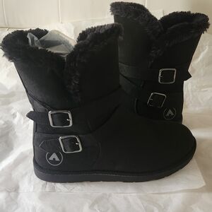 Airwalk Nia Black Faux Fur-Lined Winter Boots